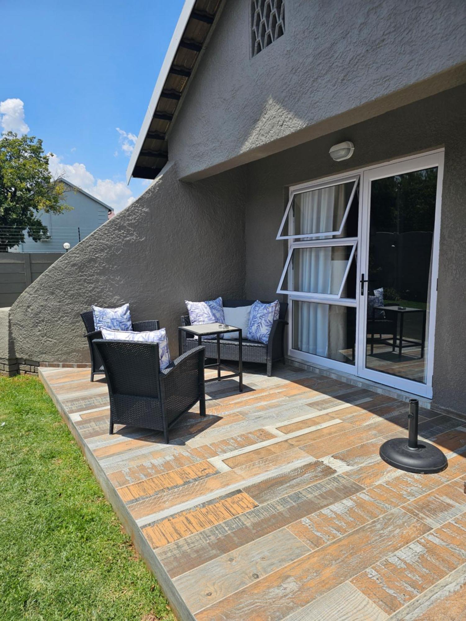 The Armagh Guesthouse Boksburg Bagian luar foto